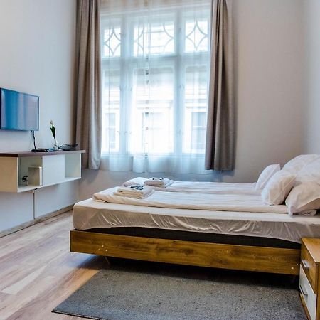 בודפשט Molnar Apartment Cozy City Center Retreat For 2 Ac & Perfect Location! מראה חיצוני תמונה
