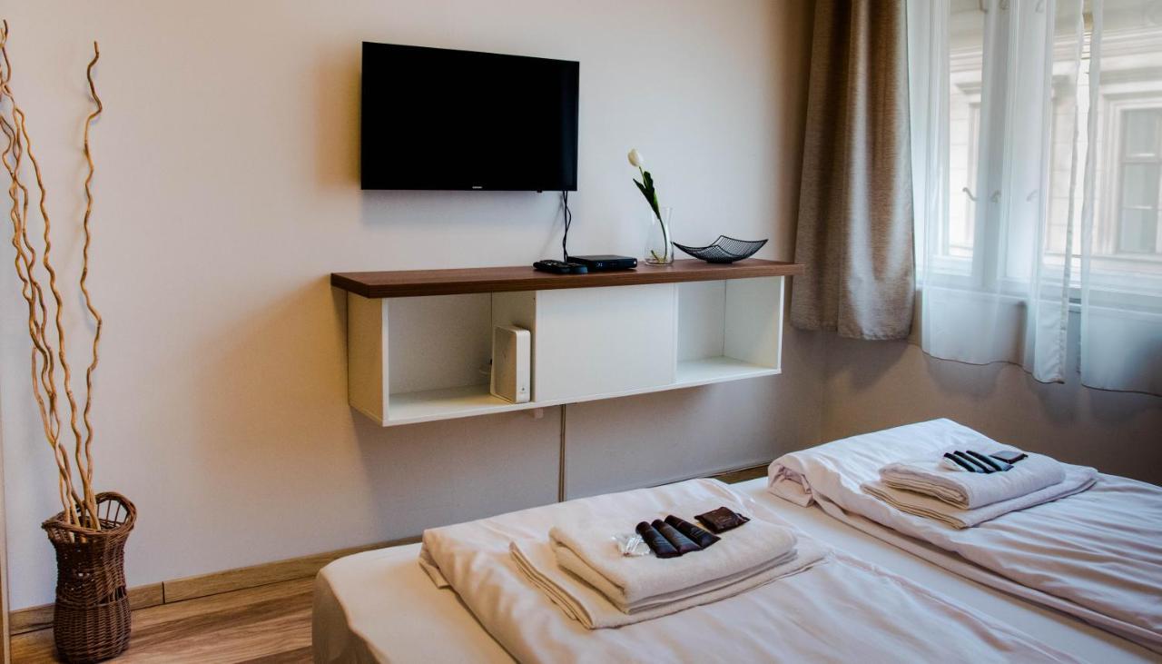 בודפשט Molnar Apartment Cozy City Center Retreat For 2 Ac & Perfect Location! מראה חיצוני תמונה