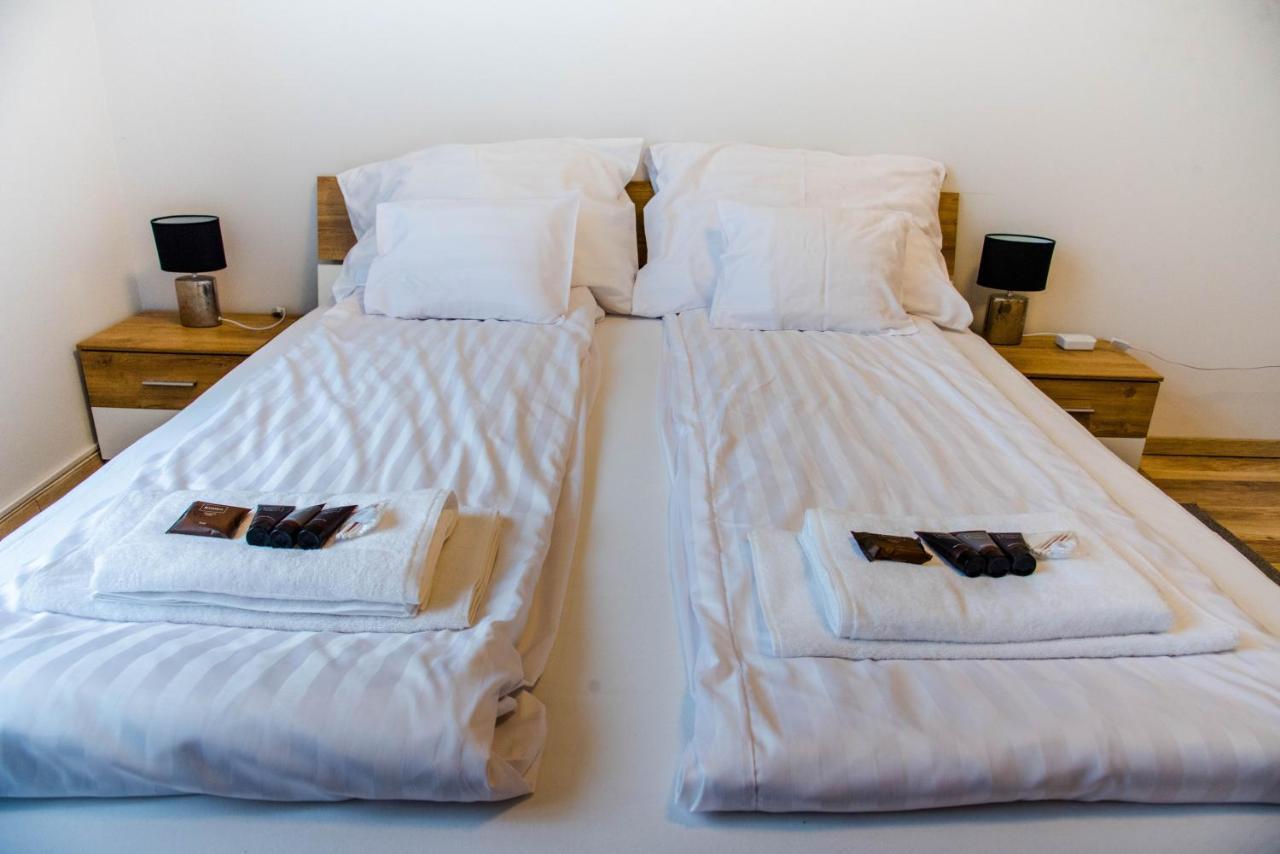 בודפשט Molnar Apartment Cozy City Center Retreat For 2 Ac & Perfect Location! מראה חיצוני תמונה